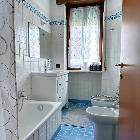 Parisi Centro Storico Apartmán *