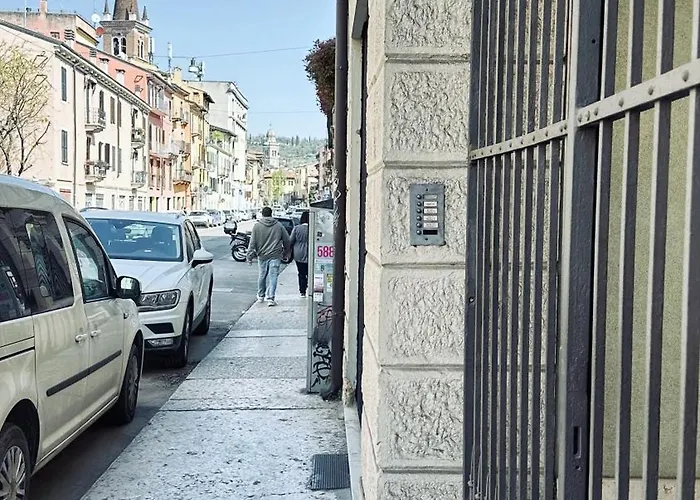 Parisi Centro Storico * ורונה